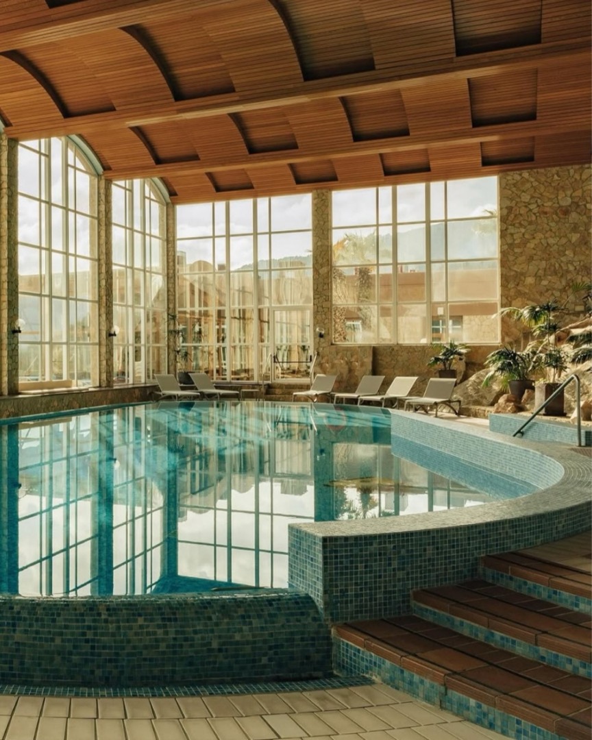 Indoor thermal pool
